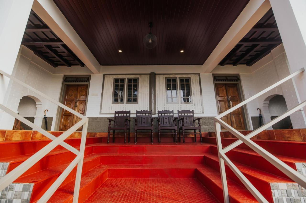 Misty Courtyard Resort Chinnakanal Exterior foto