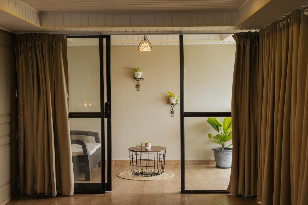 Misty Courtyard Resort Chinnakanal Exterior foto